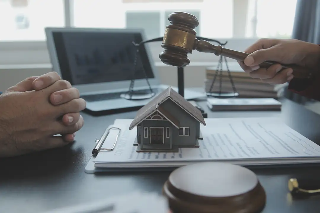 Tenant dealing with unresolved repair issues after landlord ignores maintenance requests