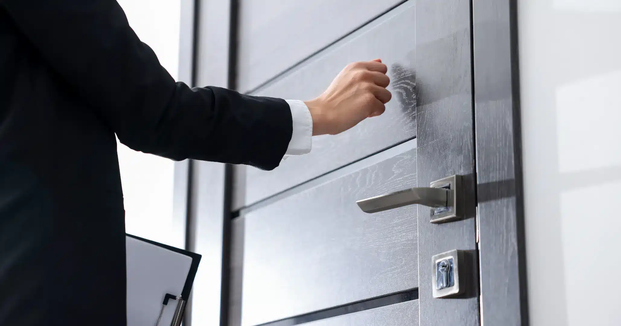 Tenant reacts to a landlord’s unannounced entry, highlighting California notice laws.